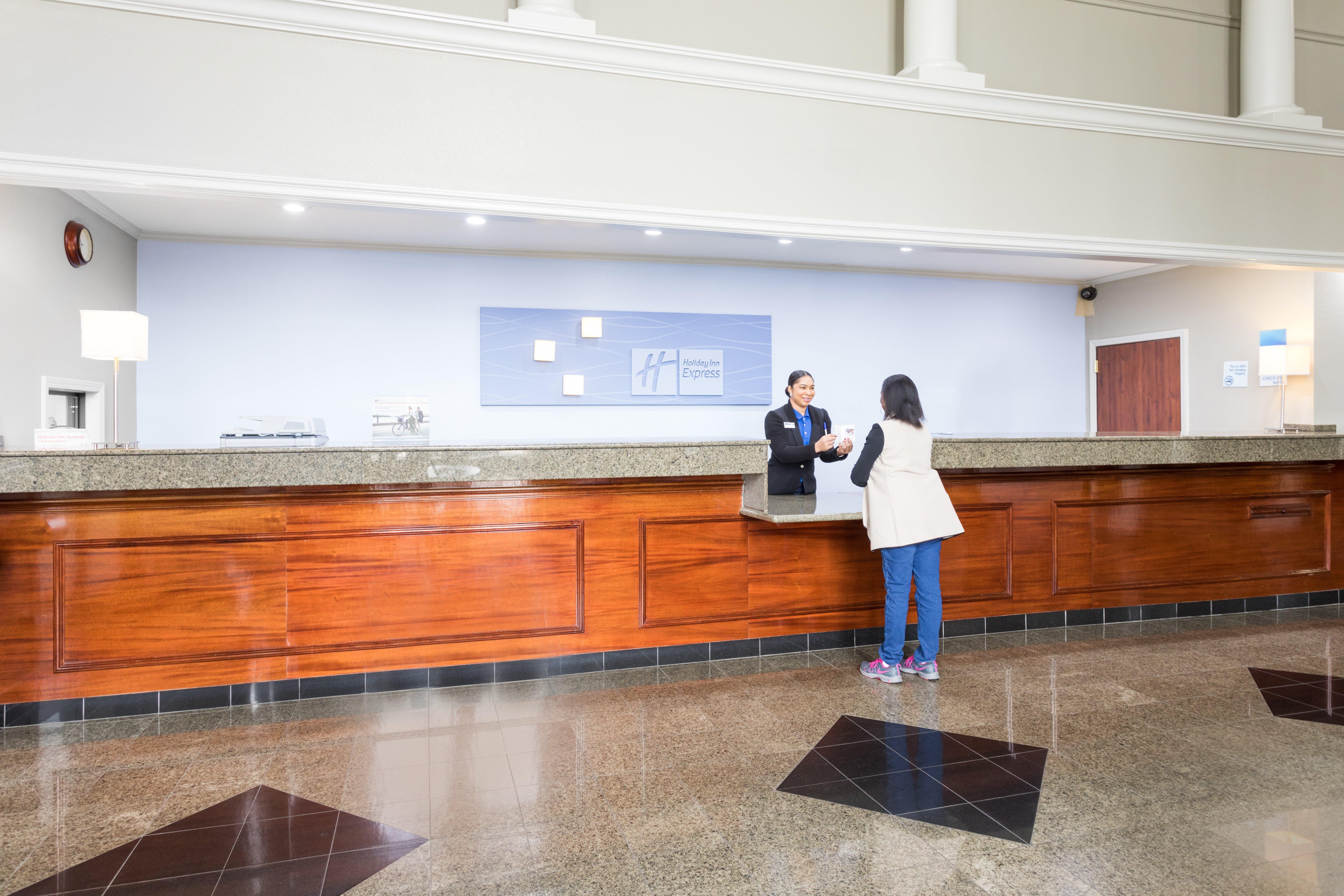 Holiday Inn Express Hotel And Suites Lake Charles By Ihg מראה חיצוני תמונה